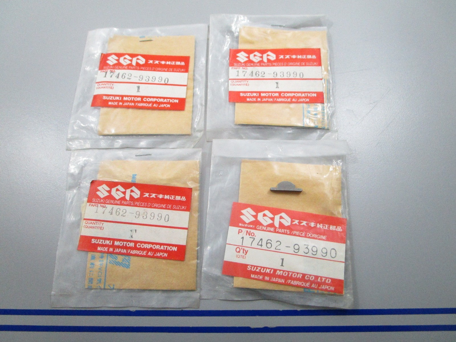 *NEW OEM* (LOT OF 4) 0810 Suzuki Key 17462-93990