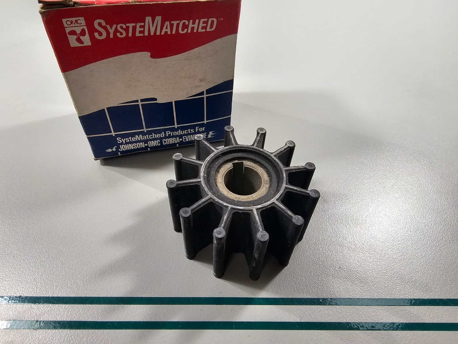 NEW OEM 3854286 OMC Johnson Evinrude Impeller 0810