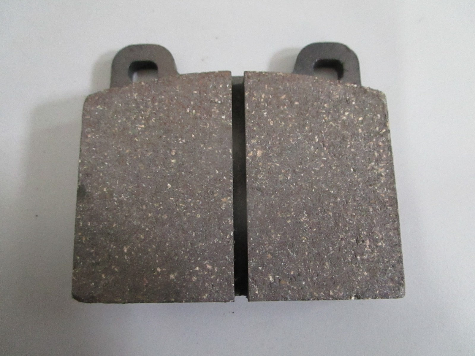 NEW OEM 0014207720 Mercedes-Benz 4 Brake Pad Set 0820