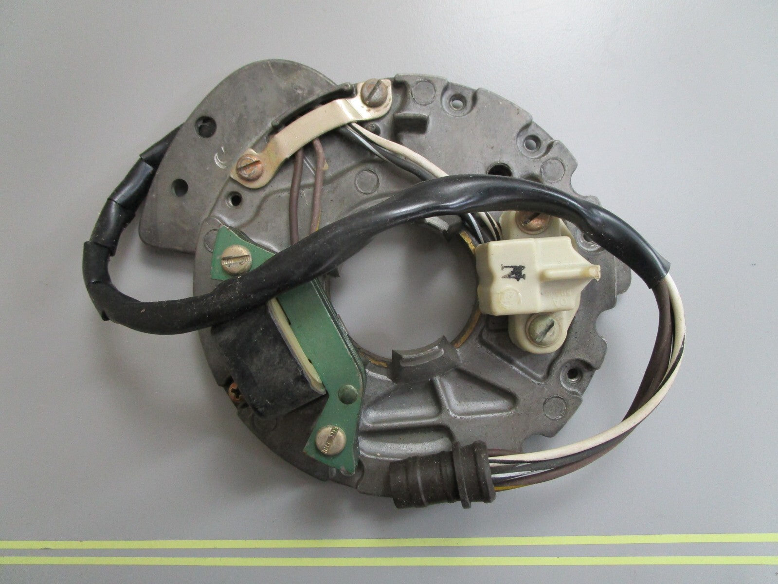 *NEW OEM* 0820 OMC Johnson Evinrude Plate & Sleeve Ay 391225 0391225