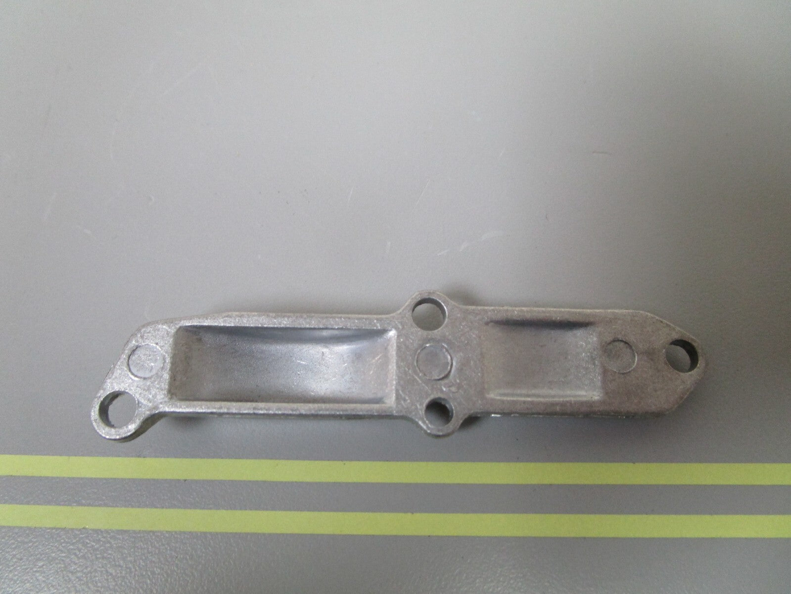 *NEW OEM* 0810 OMC Johnson Evinrude Shift Housing Cover 909603 0909603