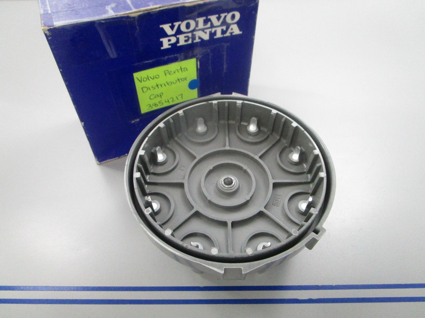 NEW OEM 3854217 Volvo Penta Distributor Cap 0810