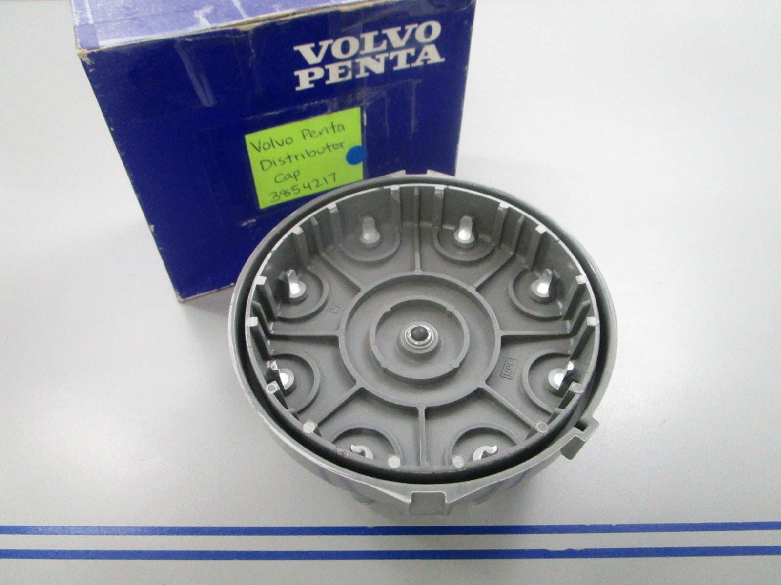 NEW OEM 3854217 Volvo Penta Distributor Cap 0810
