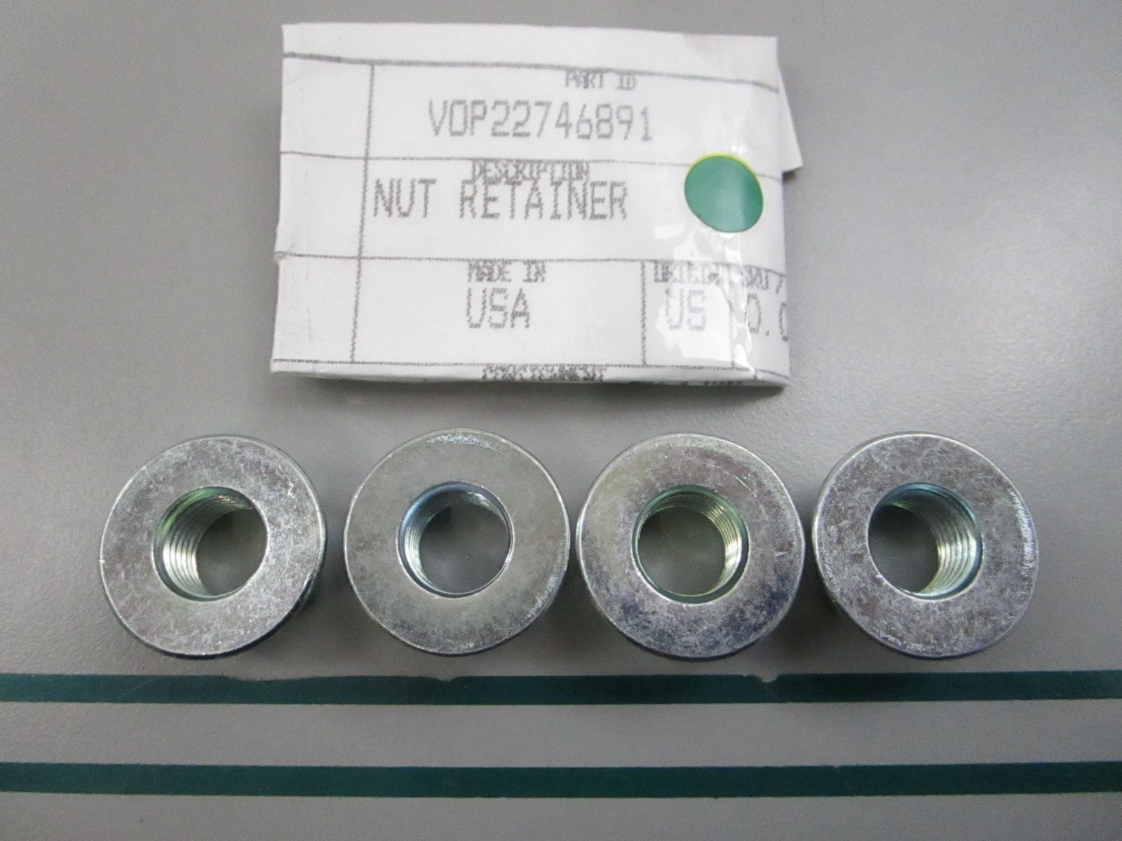 NEW OEM (LOT OF 4) 22746891 Volvo Penta Nut Retainer 0810