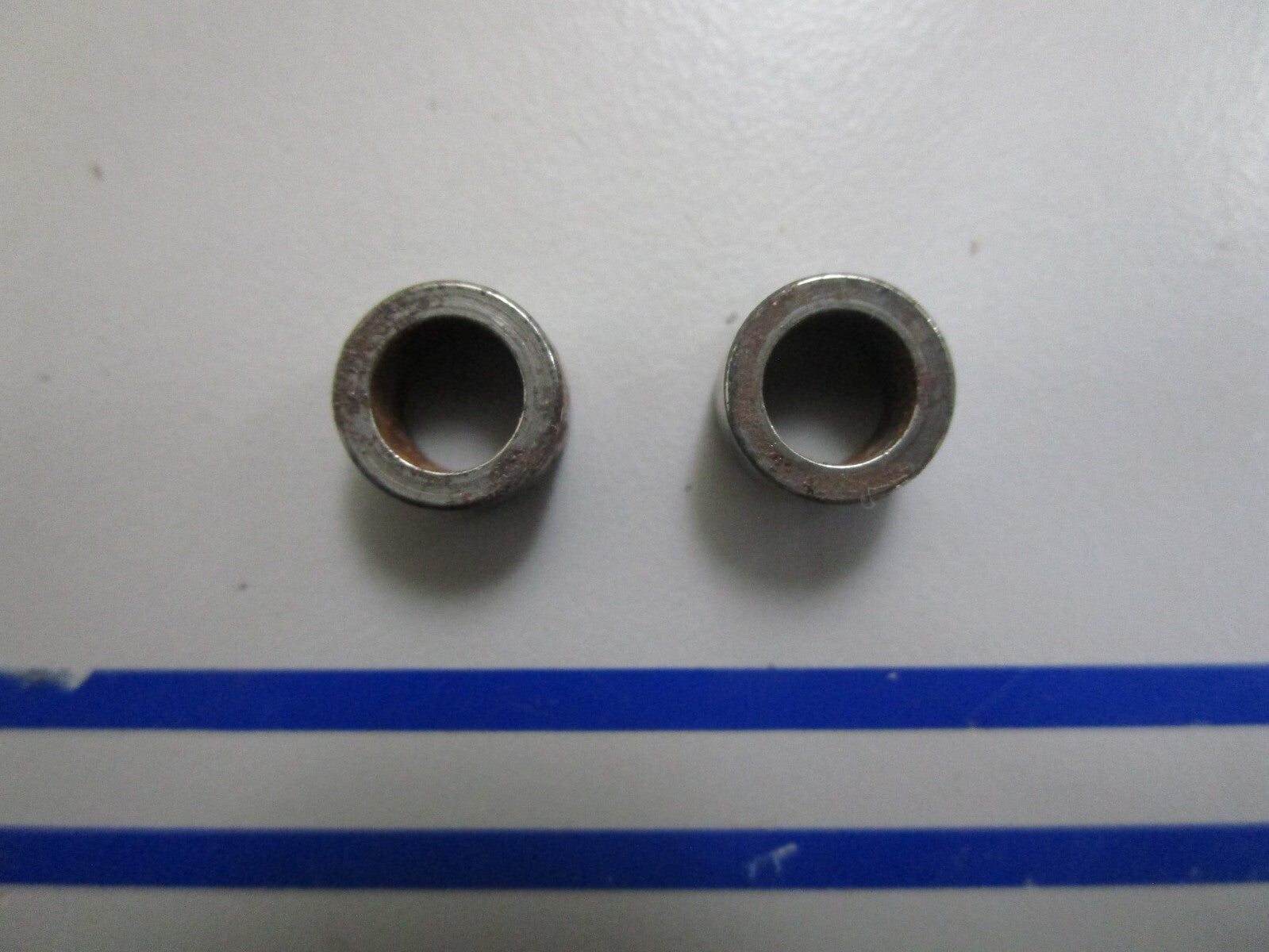 *NEW OEM* (LOT OF 2) 0810 OMC Johnson Evinrude Valve Seal 315470 0315470