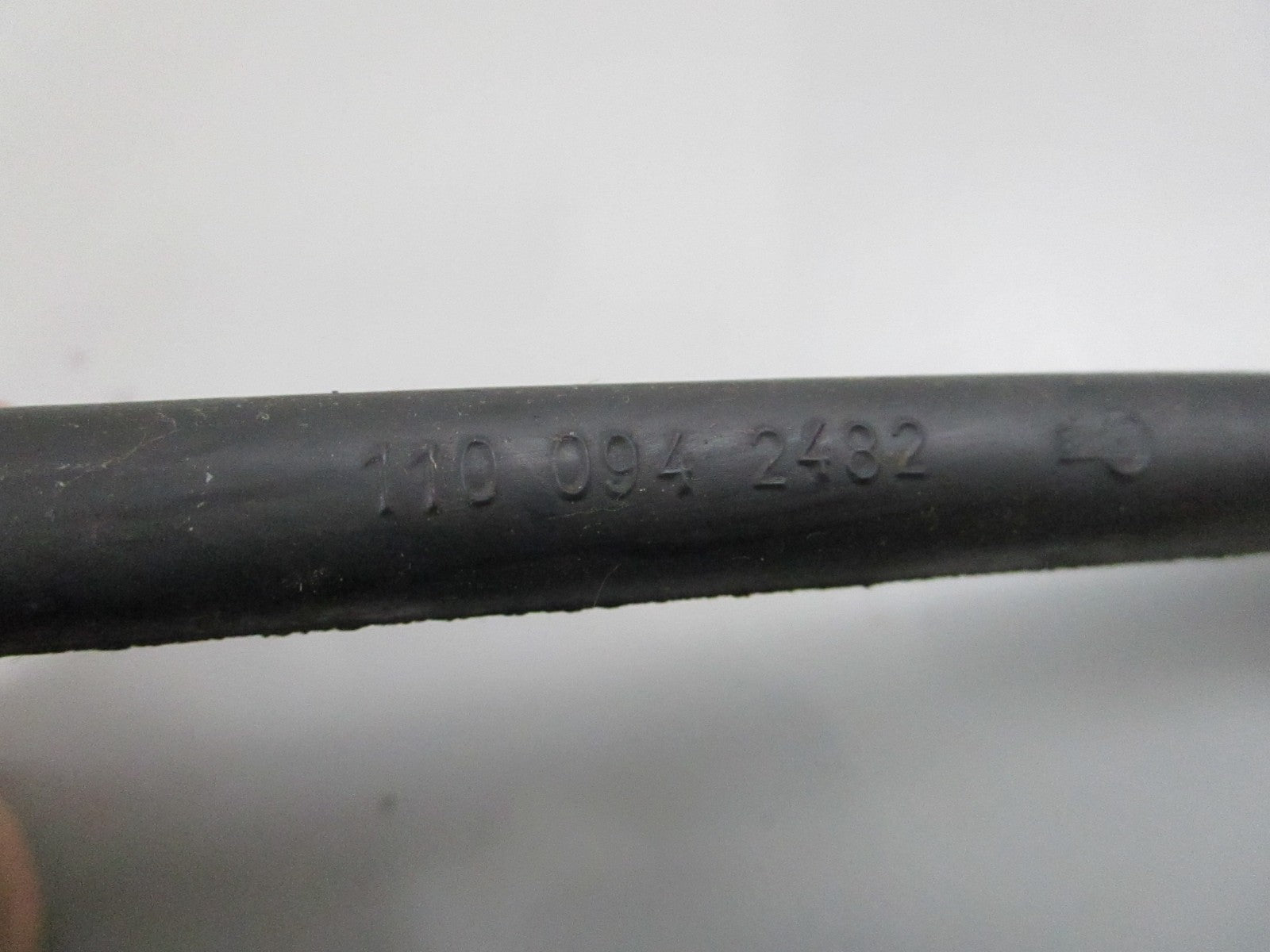 NEW OEM 1100942482 Mercedes-Benz Crankcase Breather Hose 0810