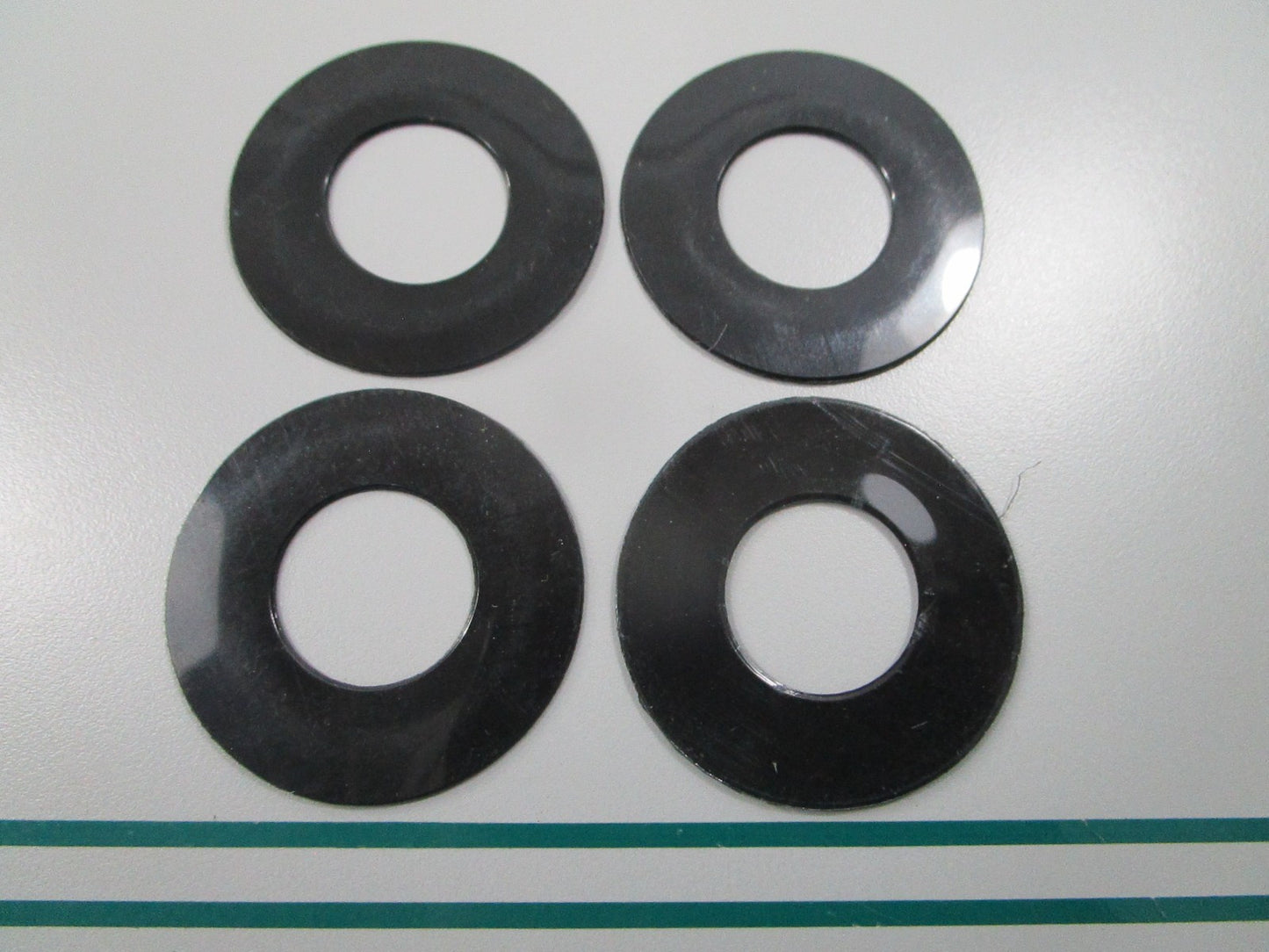NEW OEM (LOT OF 4) 3852557 OMC Johnson Evinrude Thrust Washer 0810