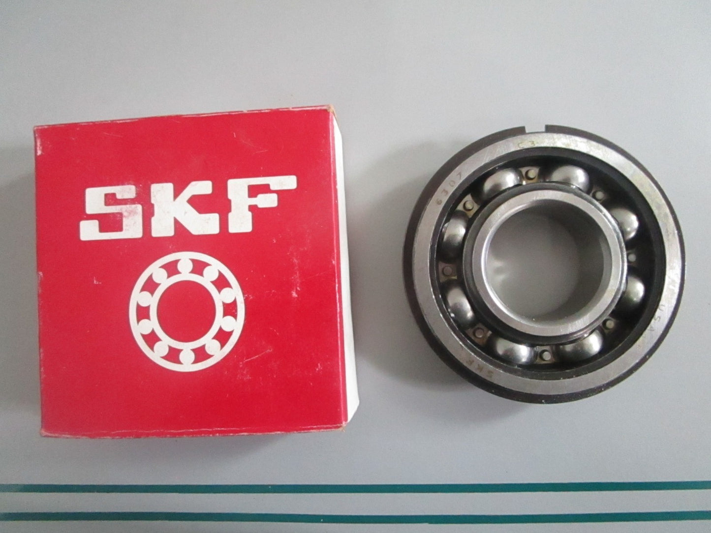NEW OEM 6307 NRJ/EM SKF Ball Bearing 0820