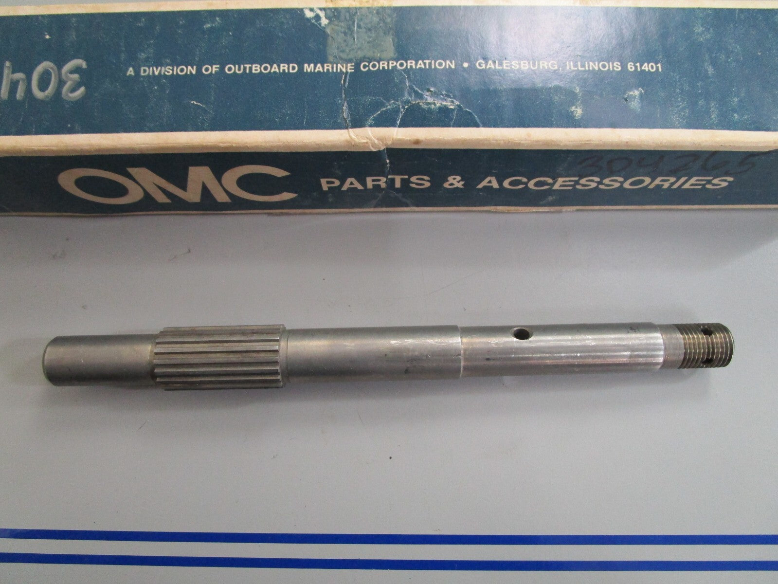 *NEW OEM* 0810 OMC Johnson Evinrude Propeller Shaft 304265 0304265