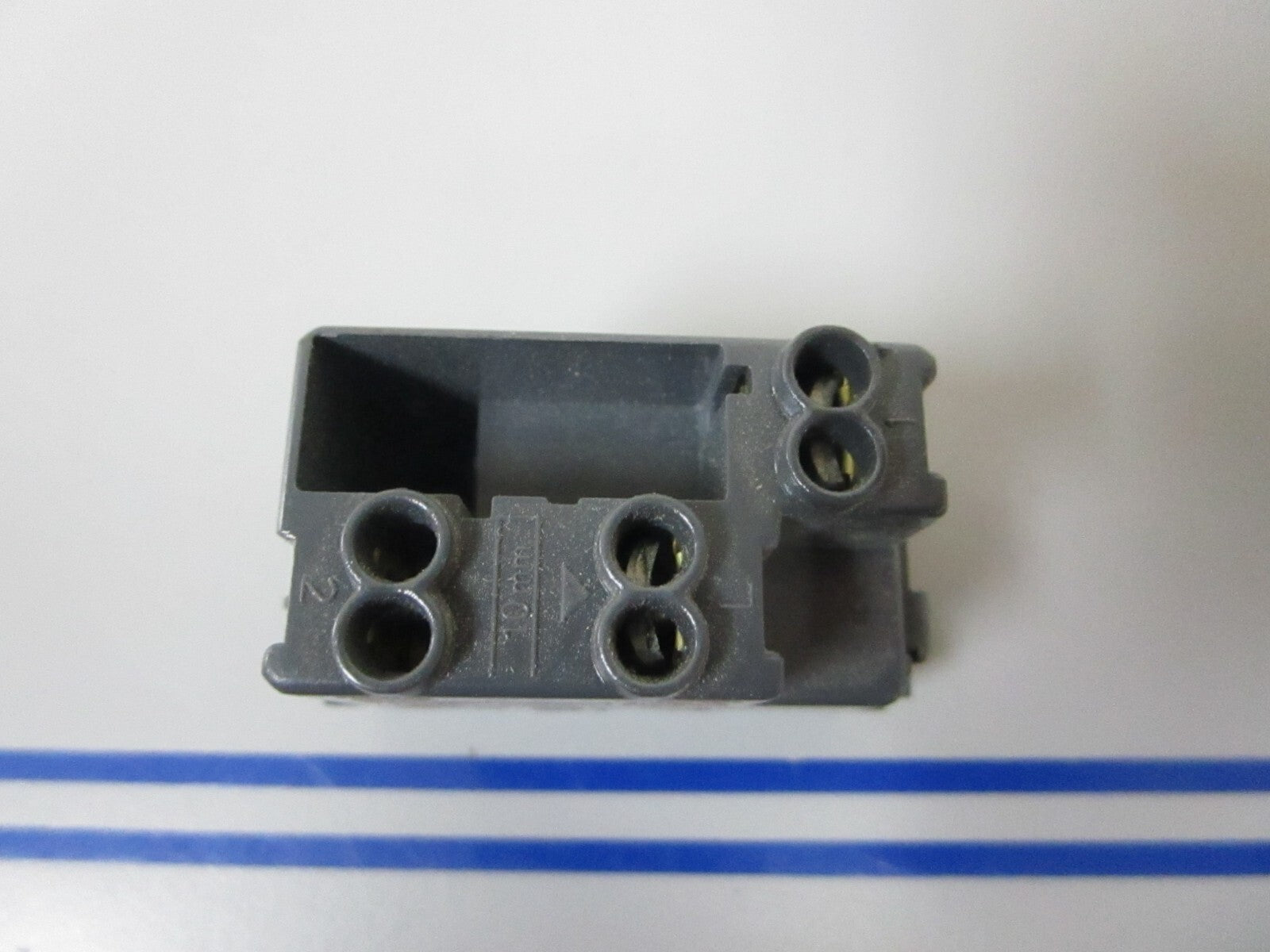 *NEW* (LOT OF 2) 0810 Vimar Eikon Rocker Switch 20005