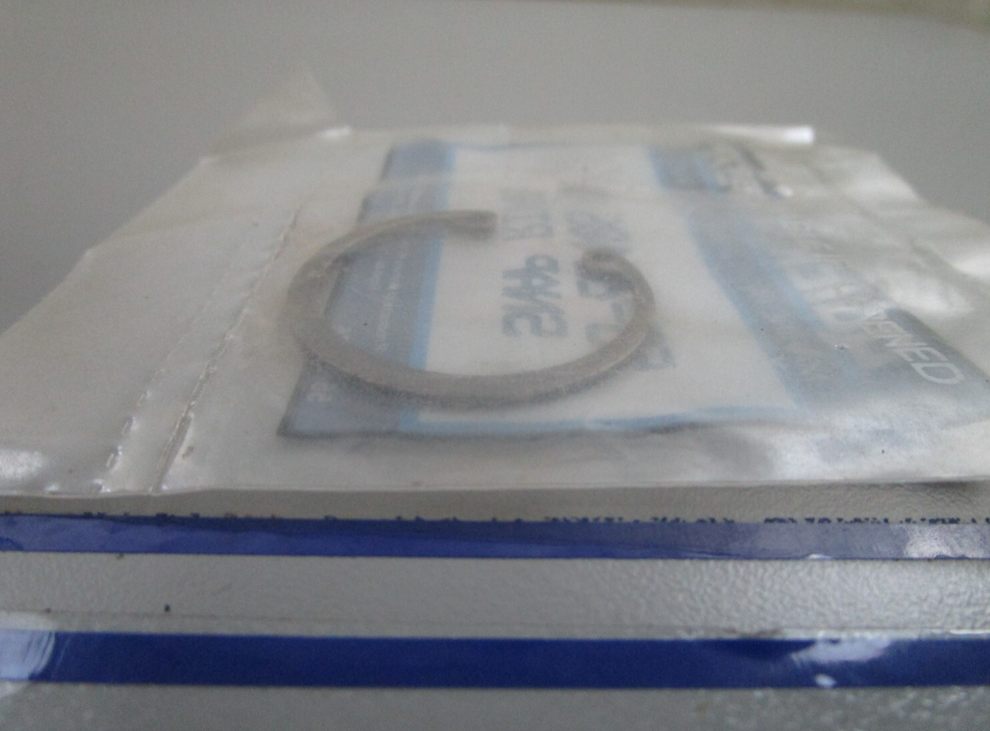 *NEW OEM* 0810 Mercury Quicksilver Snap Ring 53-26406