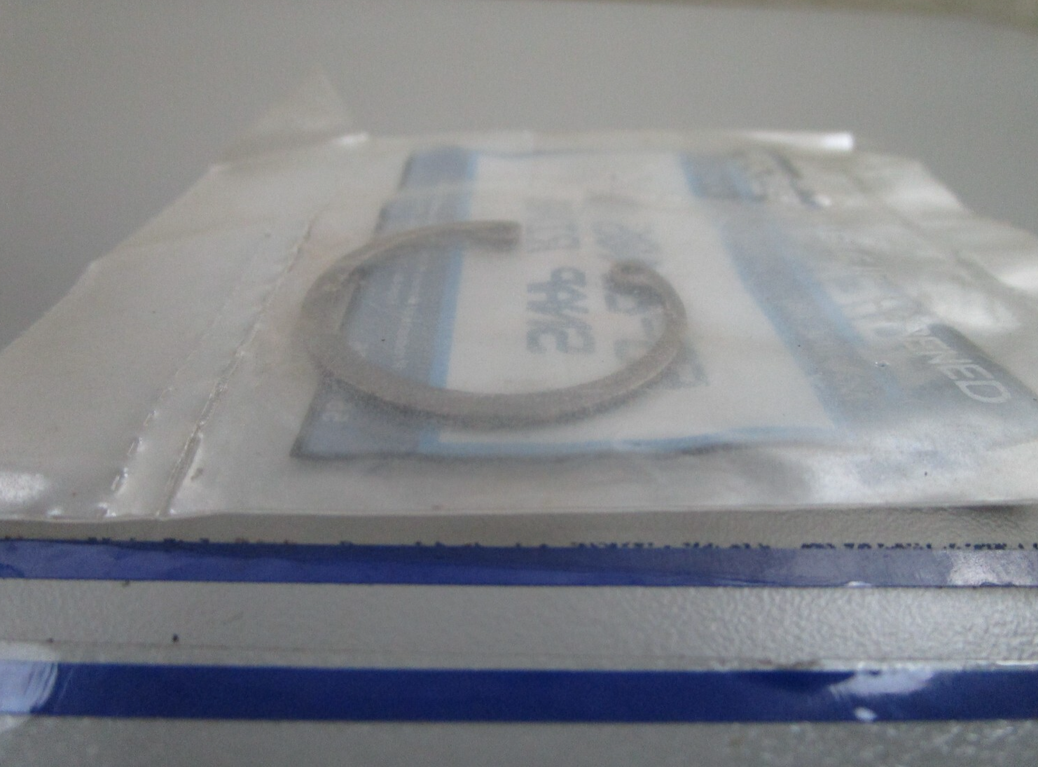 *NEW OEM* 0810 Mercury Quicksilver Snap Ring 53-26406