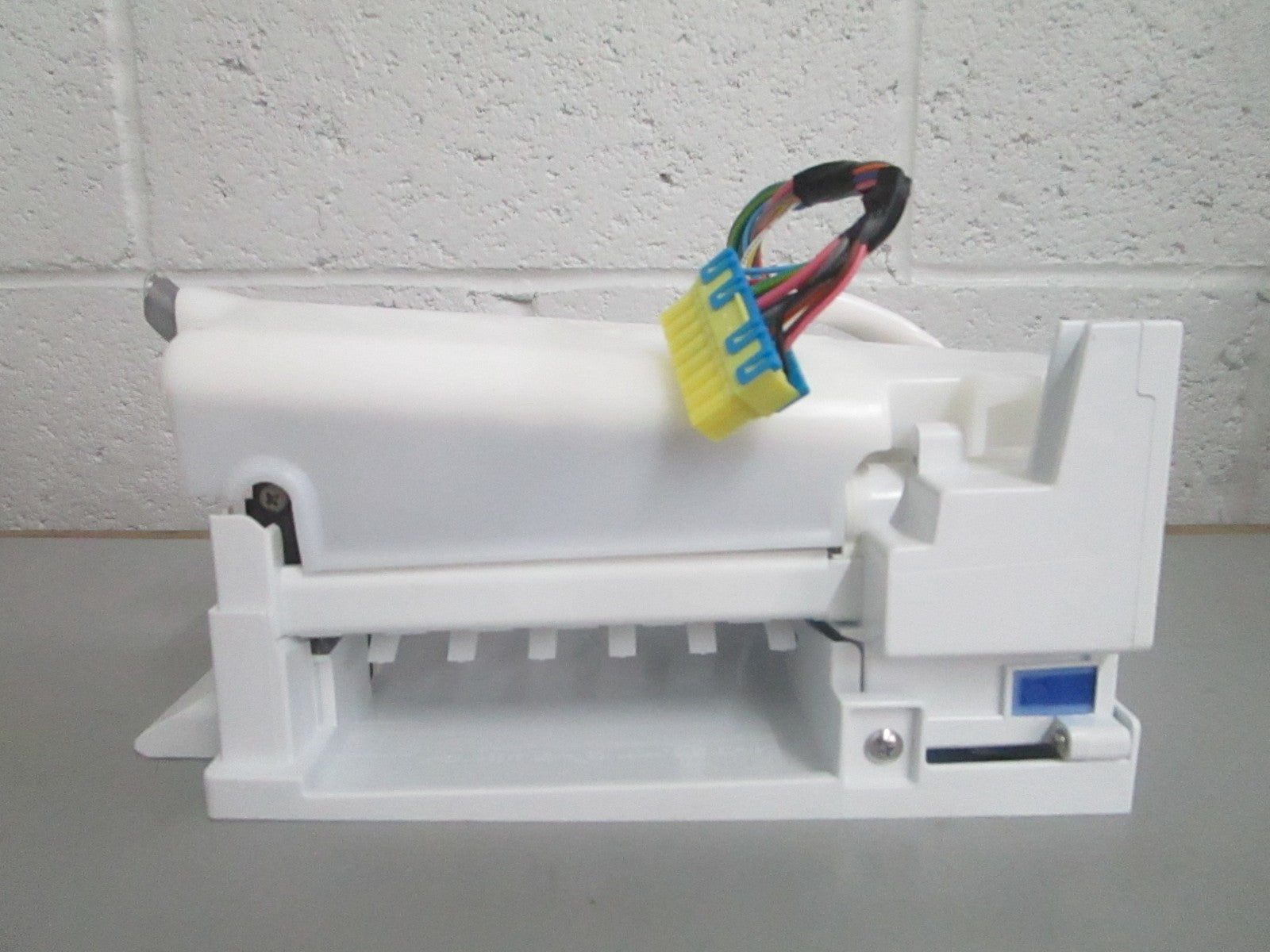 *NEW OEM* 0820 Samsung Ice Maker DA97-13718C