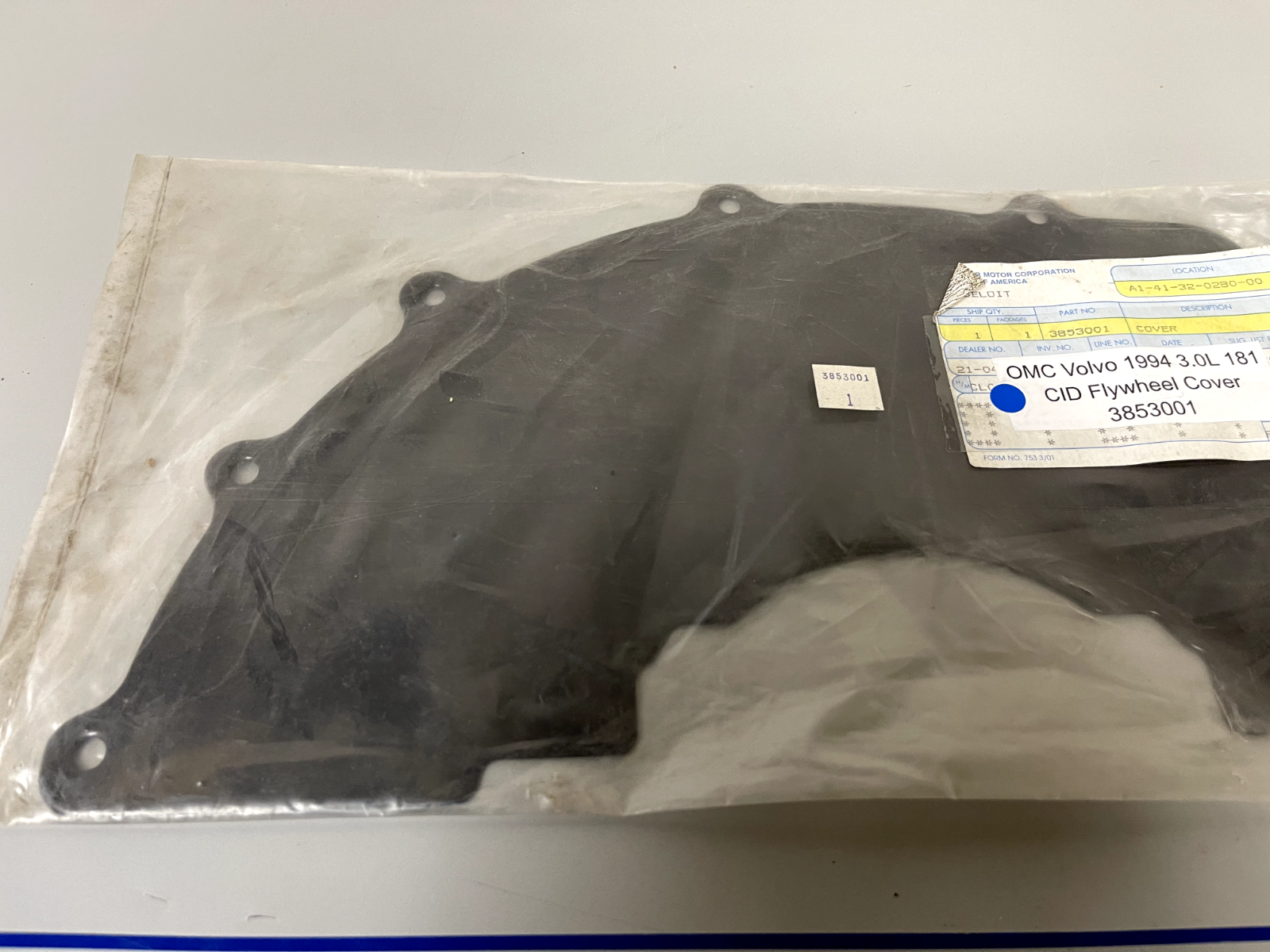*NEW OEM* 0670 OMC Evinrude Volvo 1994 3.0L 181 CID Flywheel Cover 3853001