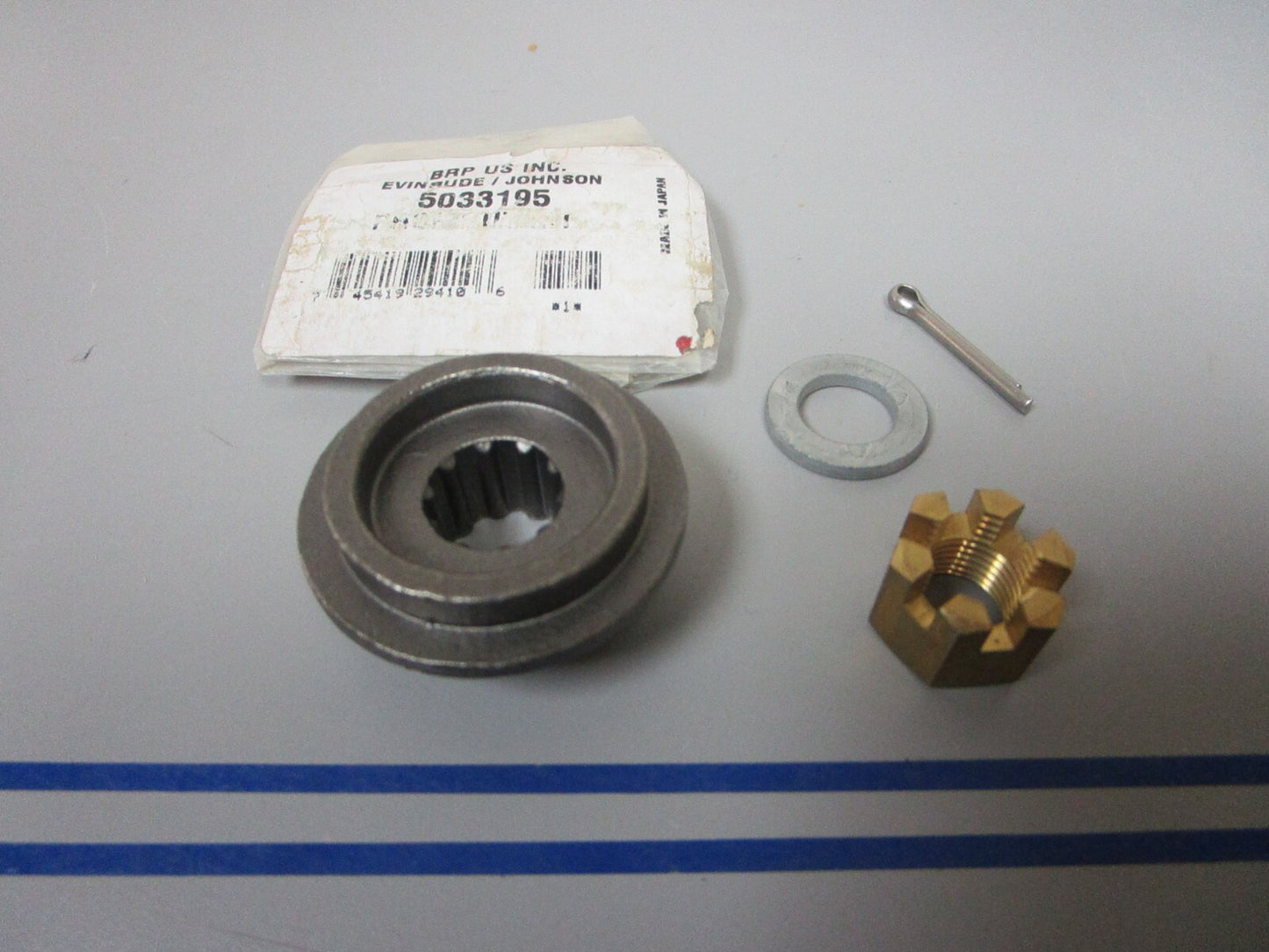 *NEW OEM* 0810 OMC Johnson Evinrude Prop Nut Kit 5033195