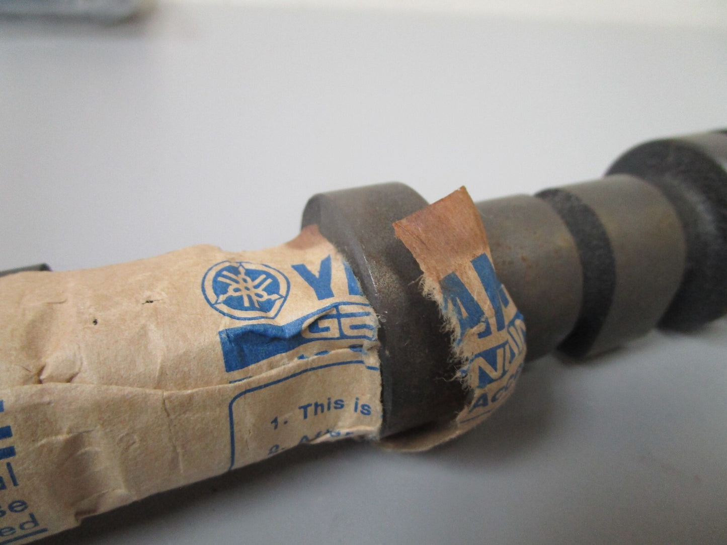 *NEW OEM* 0720 Yamaha 30 40 hp 2000 - 2006 Camshaft 67C-12170-11-00