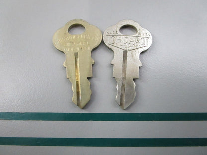 NEW OEM (LOT OF 2) 501529 0501529 OMC Johnson Evinrude KF 14 Ignition Key 0810