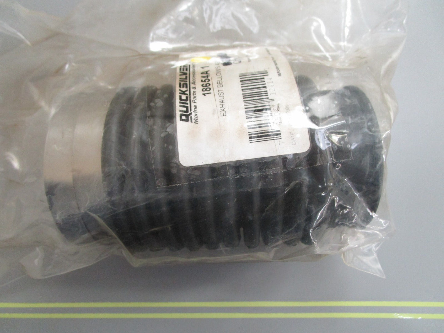 *NEW OEM* 0810 Mercury Quicksilver Exhaust Bellows Assembly 18654A1
