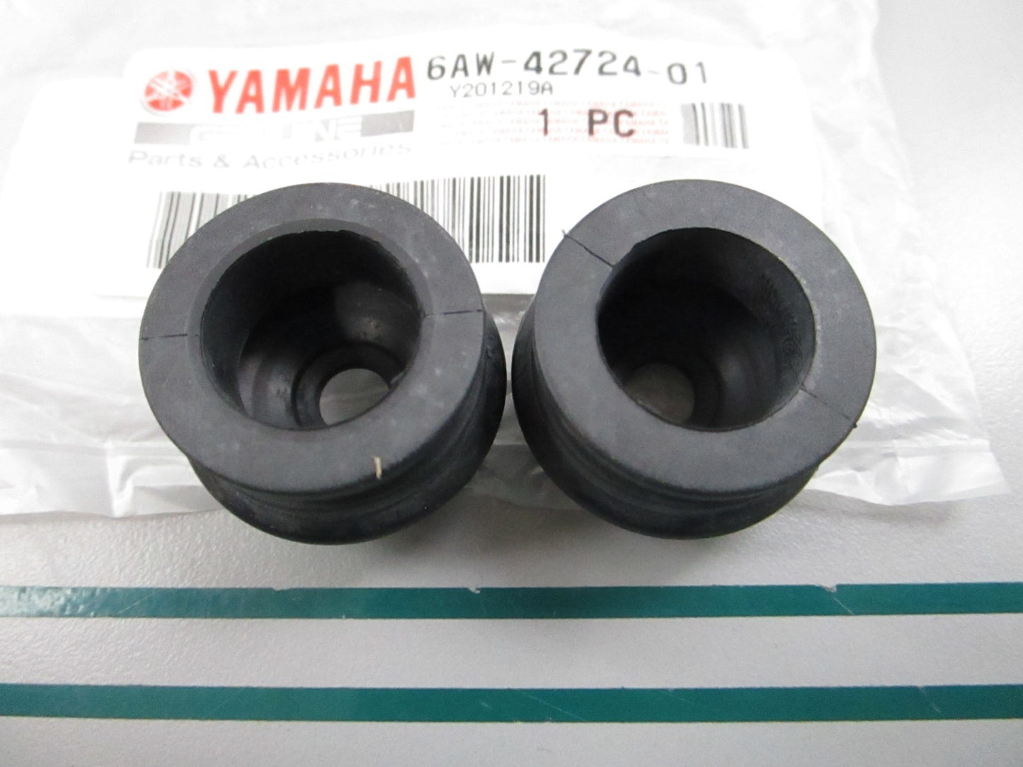 NEW OEM (LOT OF 2) 6AW-42724-01-00 Yamaha Grommet 0810