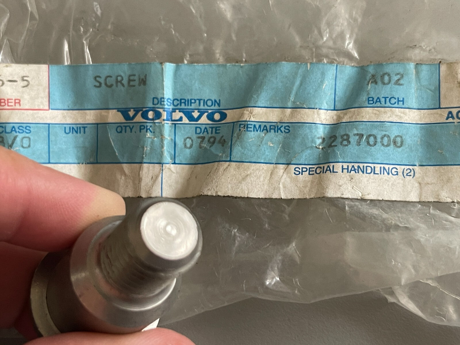 *NEW OEM* 0720 Volvo Penta Shoulder Bolt 832716