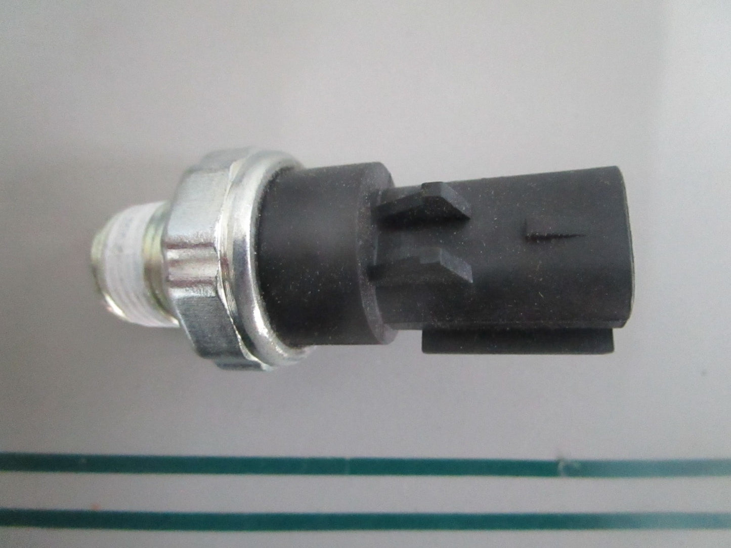 Volvo Penta 3852215 Oil Pressure Switch 3.0L 4.3L 5.0L 5.7L 8.1L NEW OEM 0820