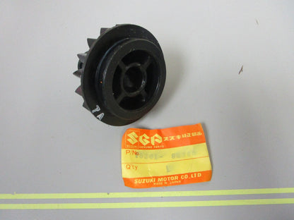 *NEW OEM* 0720 Suzuki Starter Pinion 18261-98300
