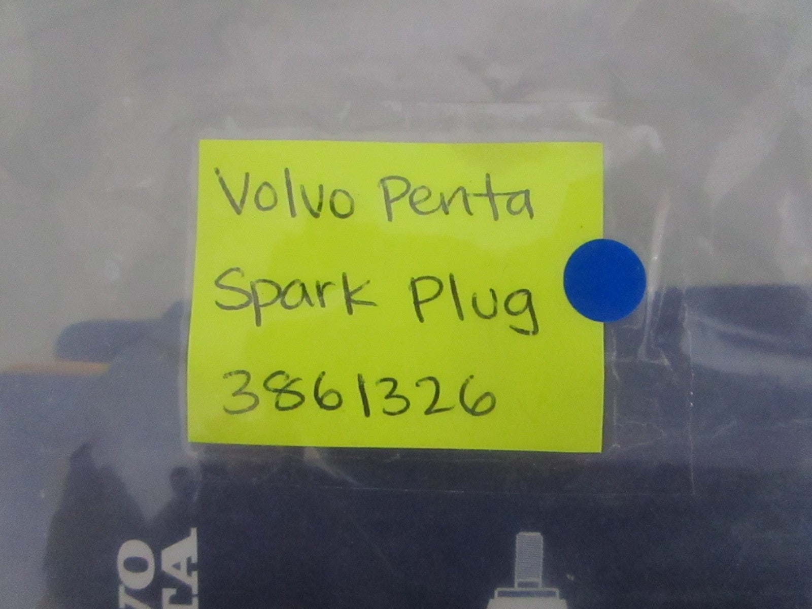 NEW OEM (LOT OF 4) 3861326 Volvo Penta Spark Plug 0820