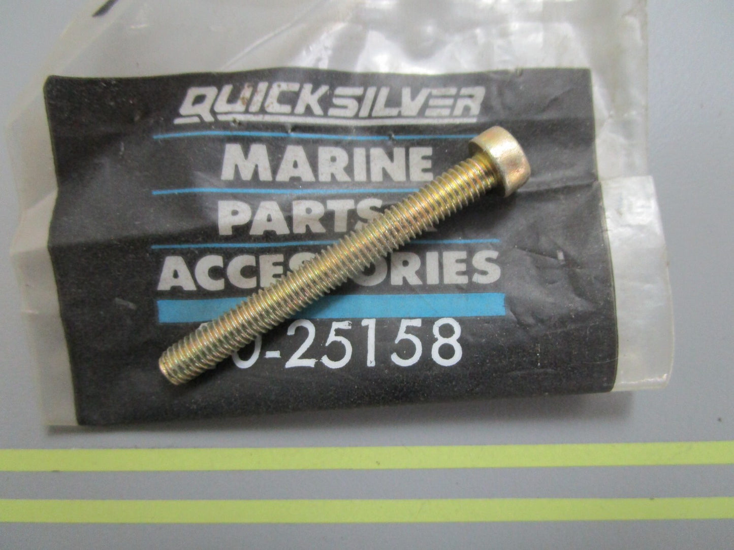 *NEW OEM* 0810 Mercury Quicksilver Screw 10-25158