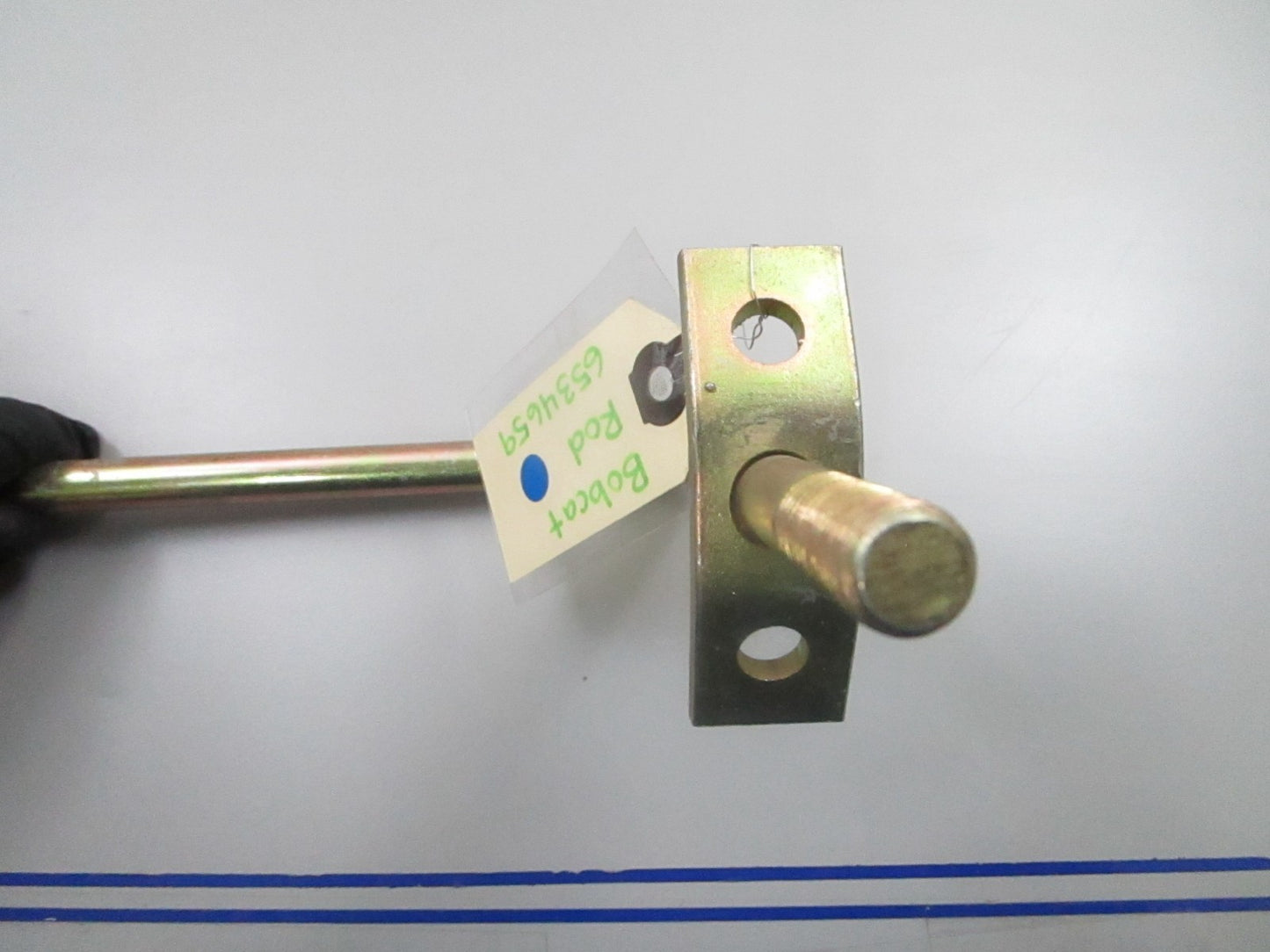 *NEW OEM* 0810 Bobcat Rod 6534659