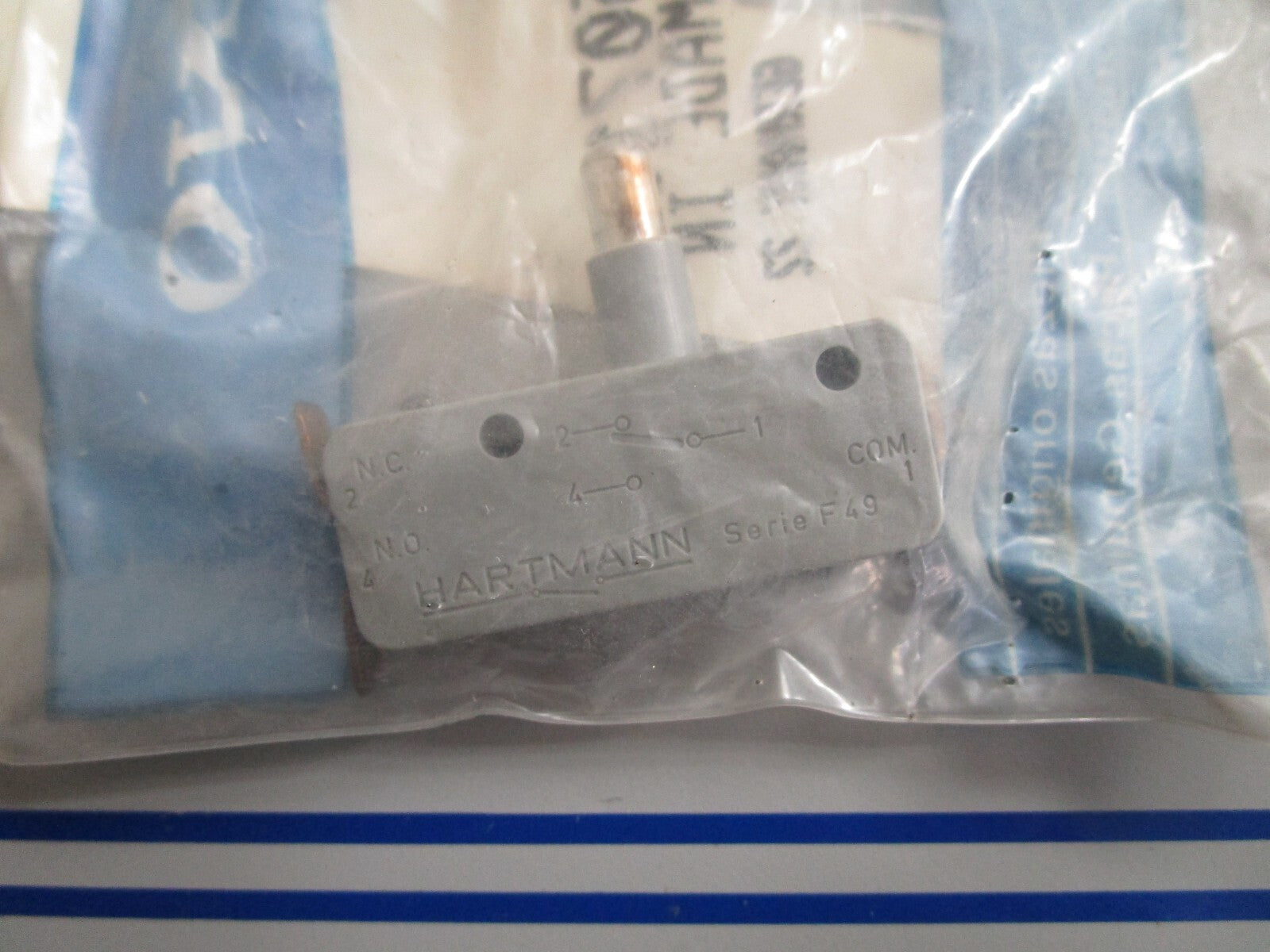 *NEW OEM* 0820 Volvo Penta Switch 850710