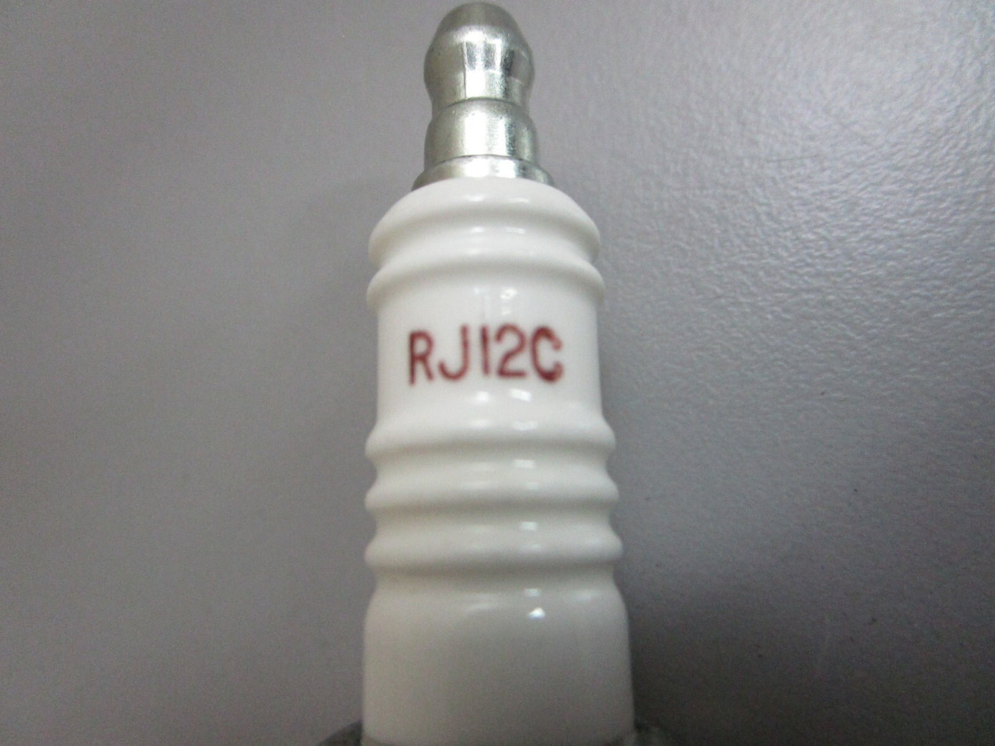 *NEW* 0820 Champion Spark Plug RJ12C