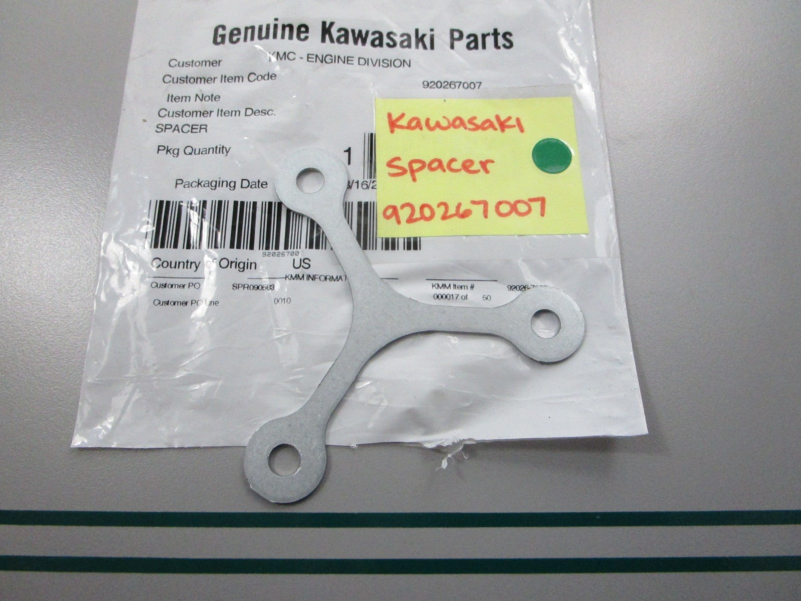 NEW OEM 920267007 Kawasaki Spacer 0810
