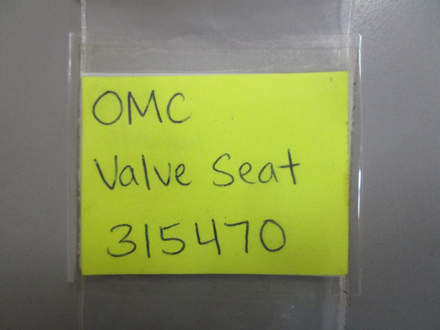 *NEW OEM* (LOT OF 2) 0810 OMC Johnson Evinrude Valve Seal 315470 0315470