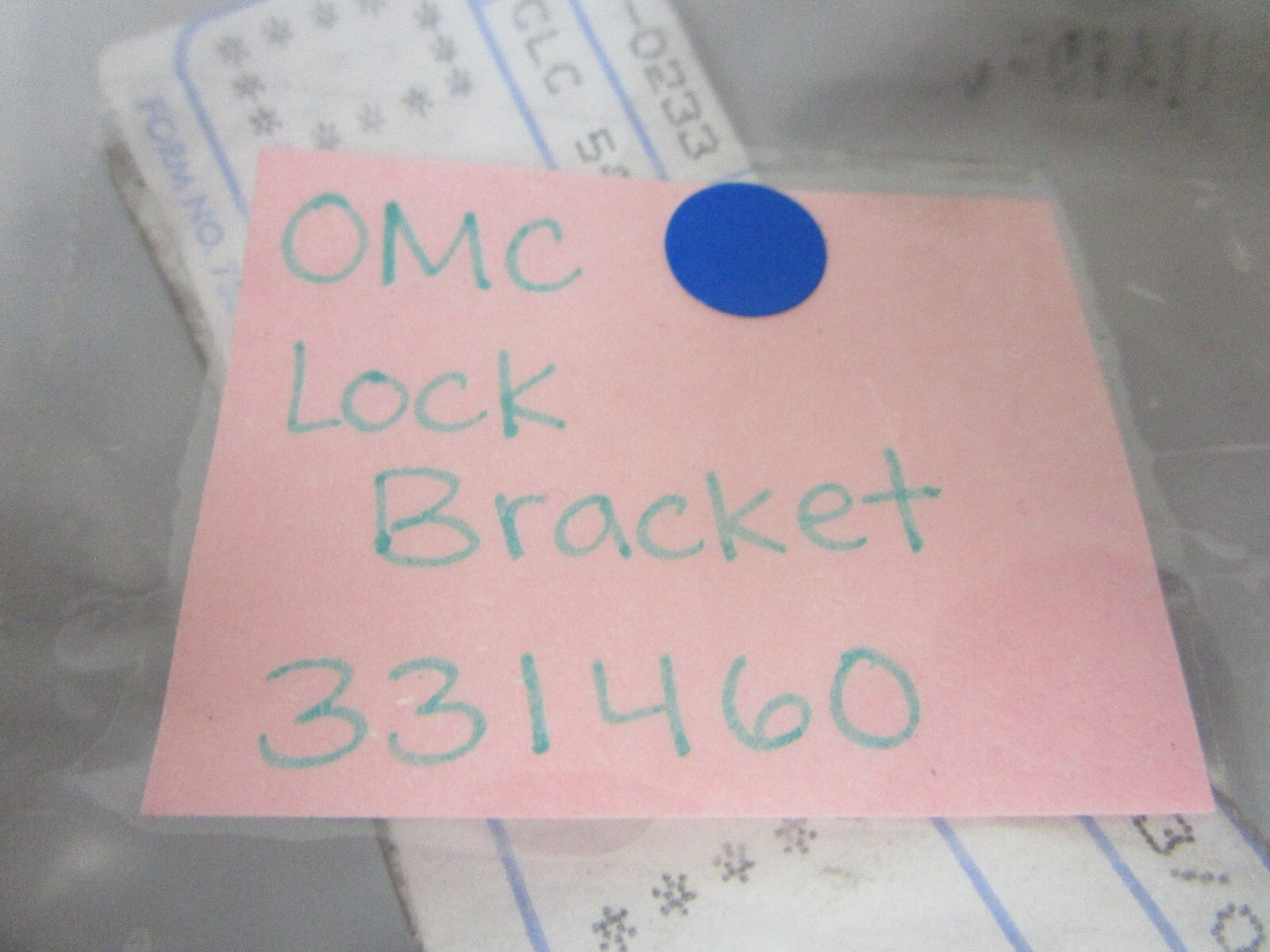 *NEW OEM* 0720 OMC Johnson Evinrude Lock Bracket 331460 0331460