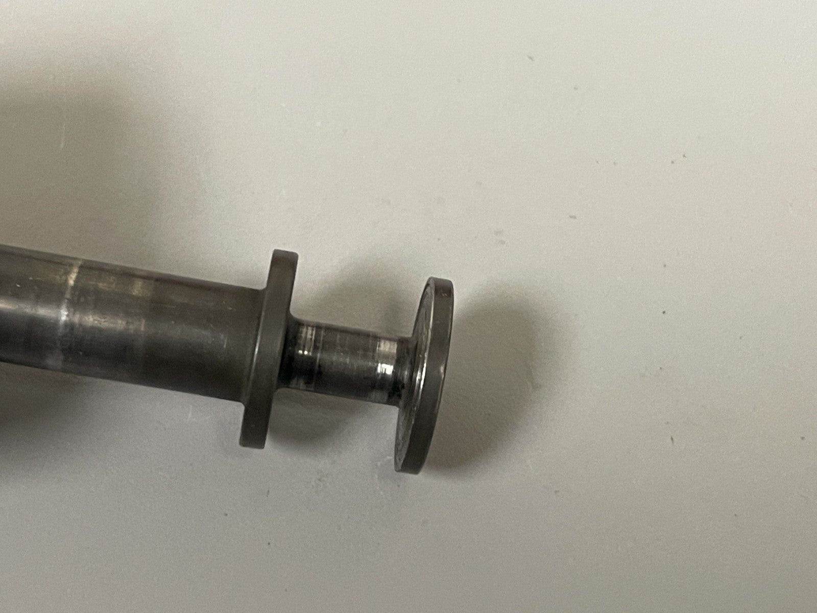 NEW OEM 337774 Johnson Evinrude Clutch Dog 0670
