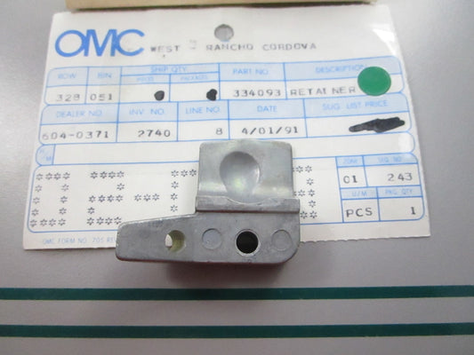 NEW OEM 334093 0334093 OMC Johnson Evinrude Retainer 0810