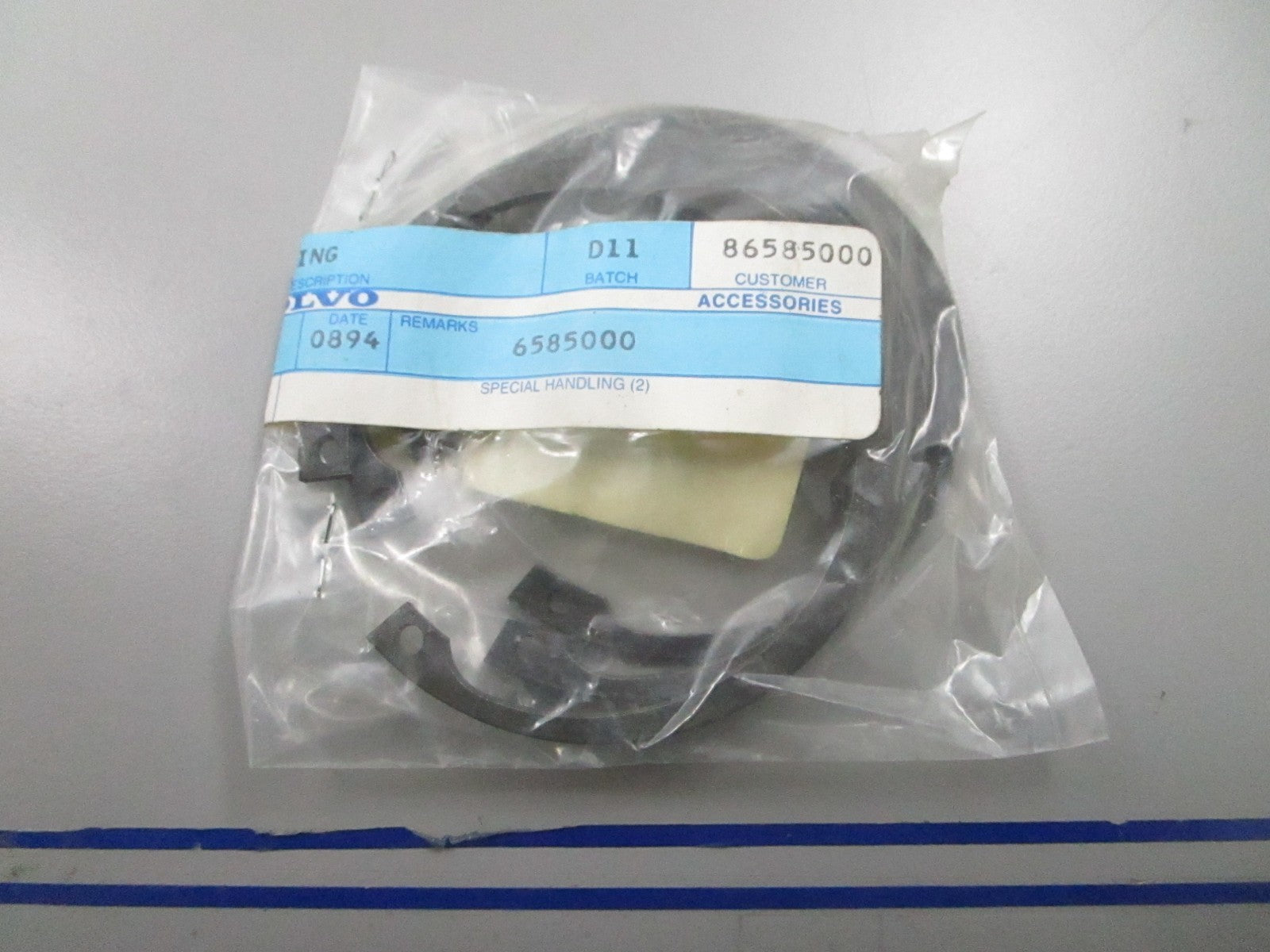 *NEW OEM* 0810 Volvo Penta Lock Ring 914538-4