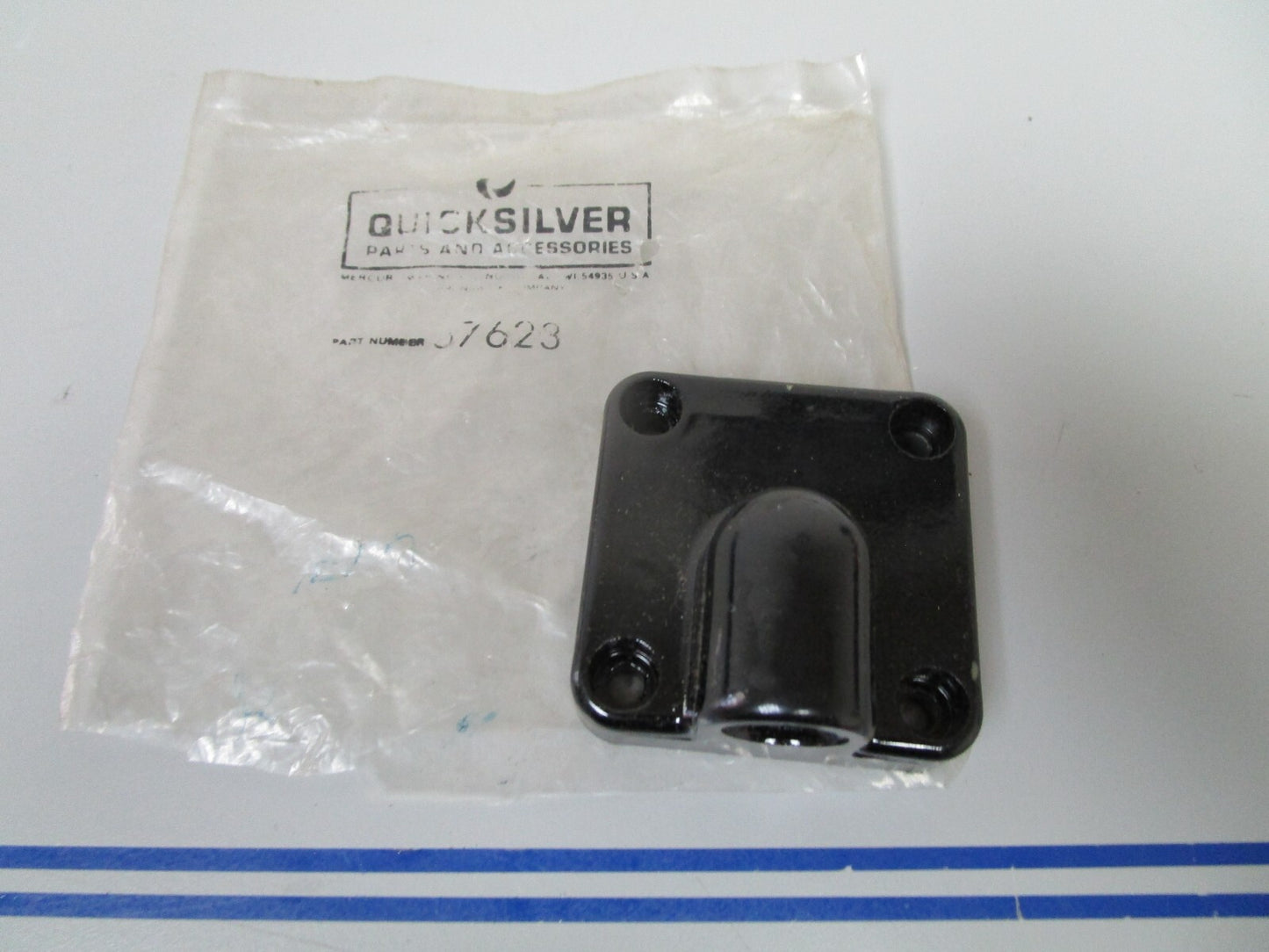*NEW OEM* 0810 Mercury Quicksilver Cover 57623