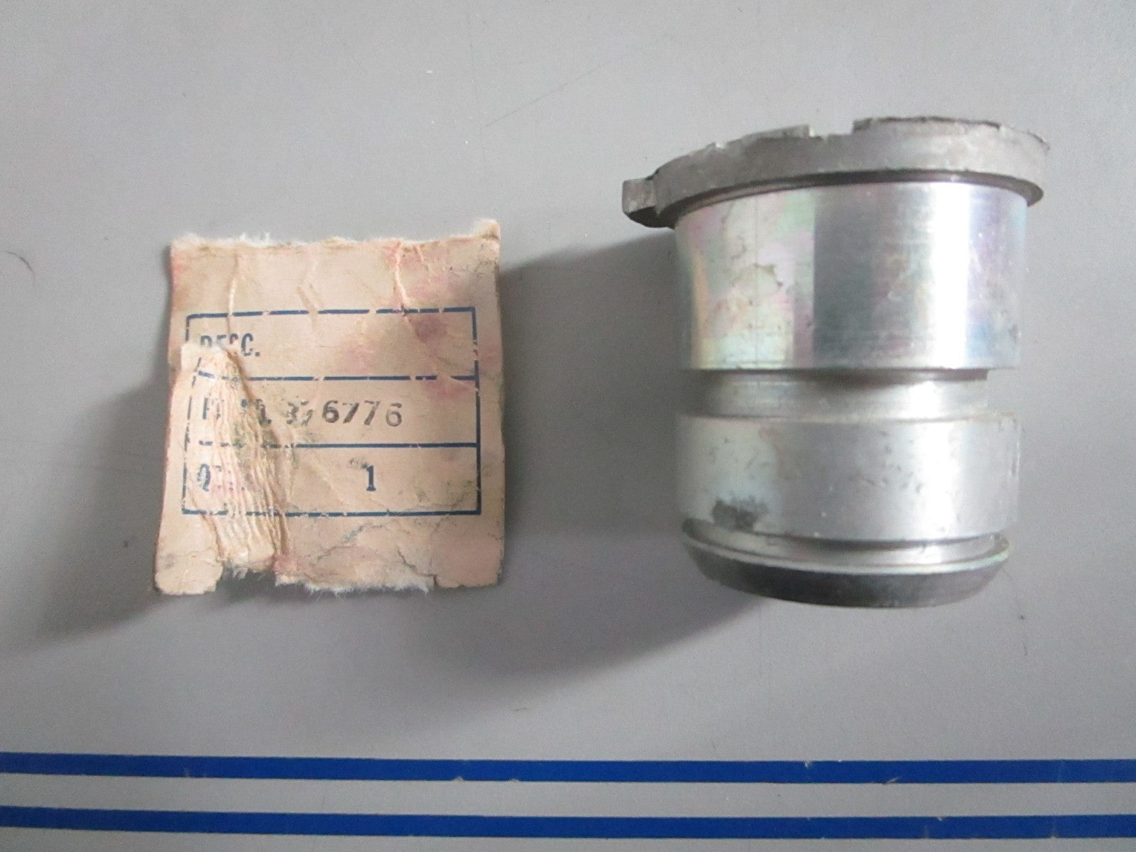 NEW OEM 376776 0376776 OMC Johnson Evinrude Bearing Assy 0820