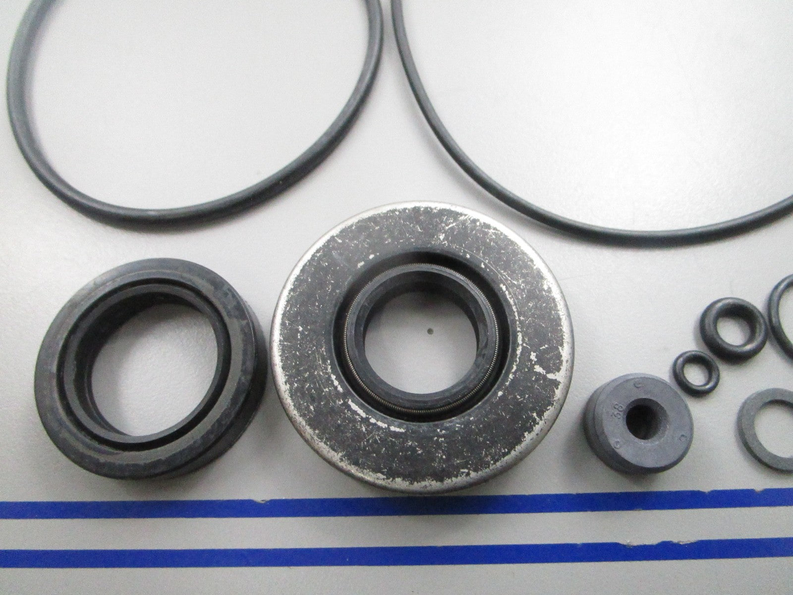 NEW OEM Mercury Quicksilver FK1061 Seal Kit 0810