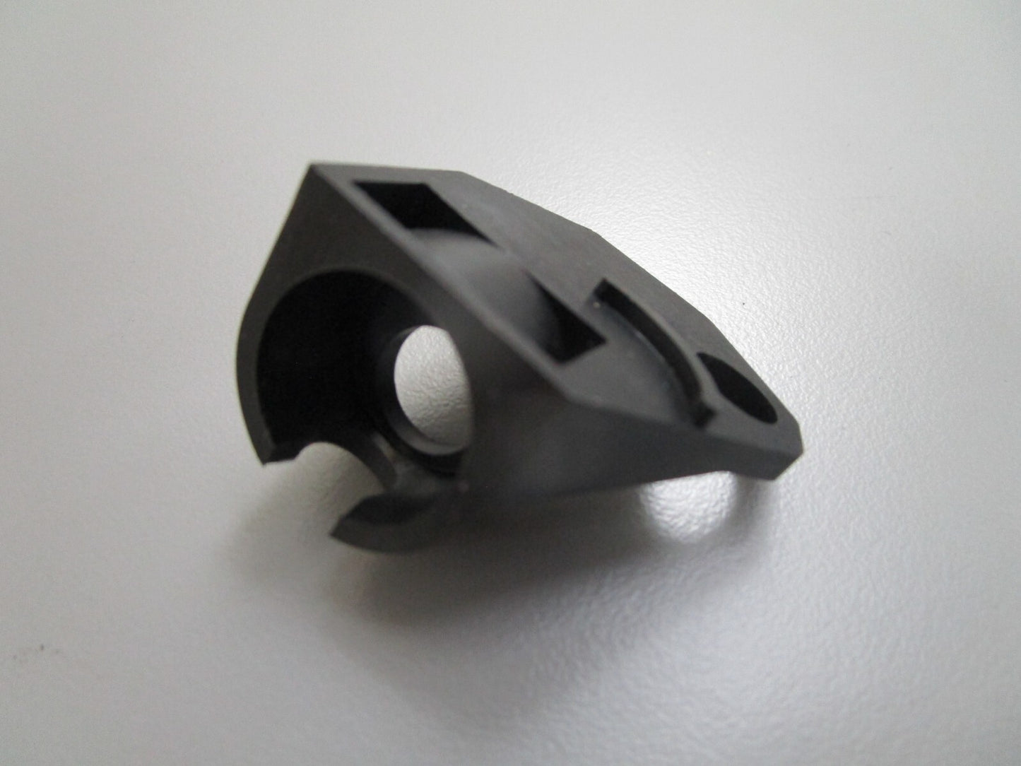 *NEW OEM* 0810 Honda Petcock Bracket 16956-ZM0-000