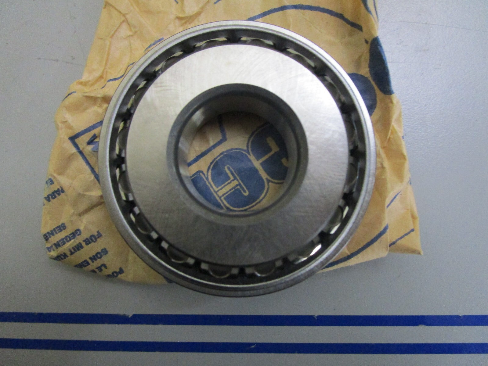 *NEW OEM* 0820 Volvo Penta Roller Bearing 11072