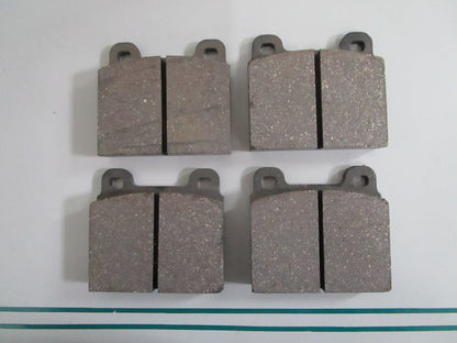 NEW OEM 0014207720 Mercedes-Benz 4 Brake Pad Set 0820