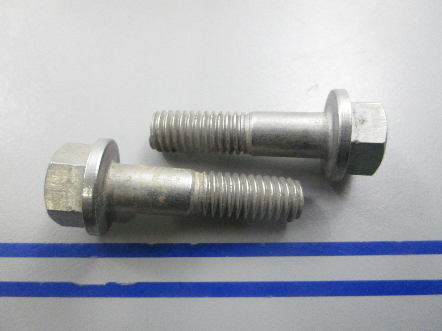 NEW OEM (LOT OF 2) 308745 0308745 OMC Johnson Evinrude Bolt 0810