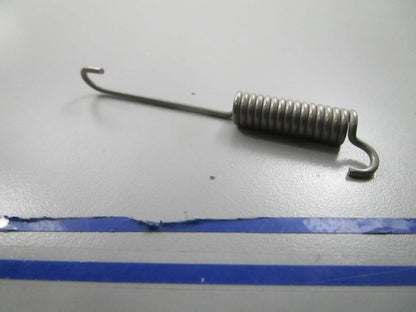 *NEW OEM* 0810 OMC Johnson Evinrude Trail Lock Spring 323142 0323142