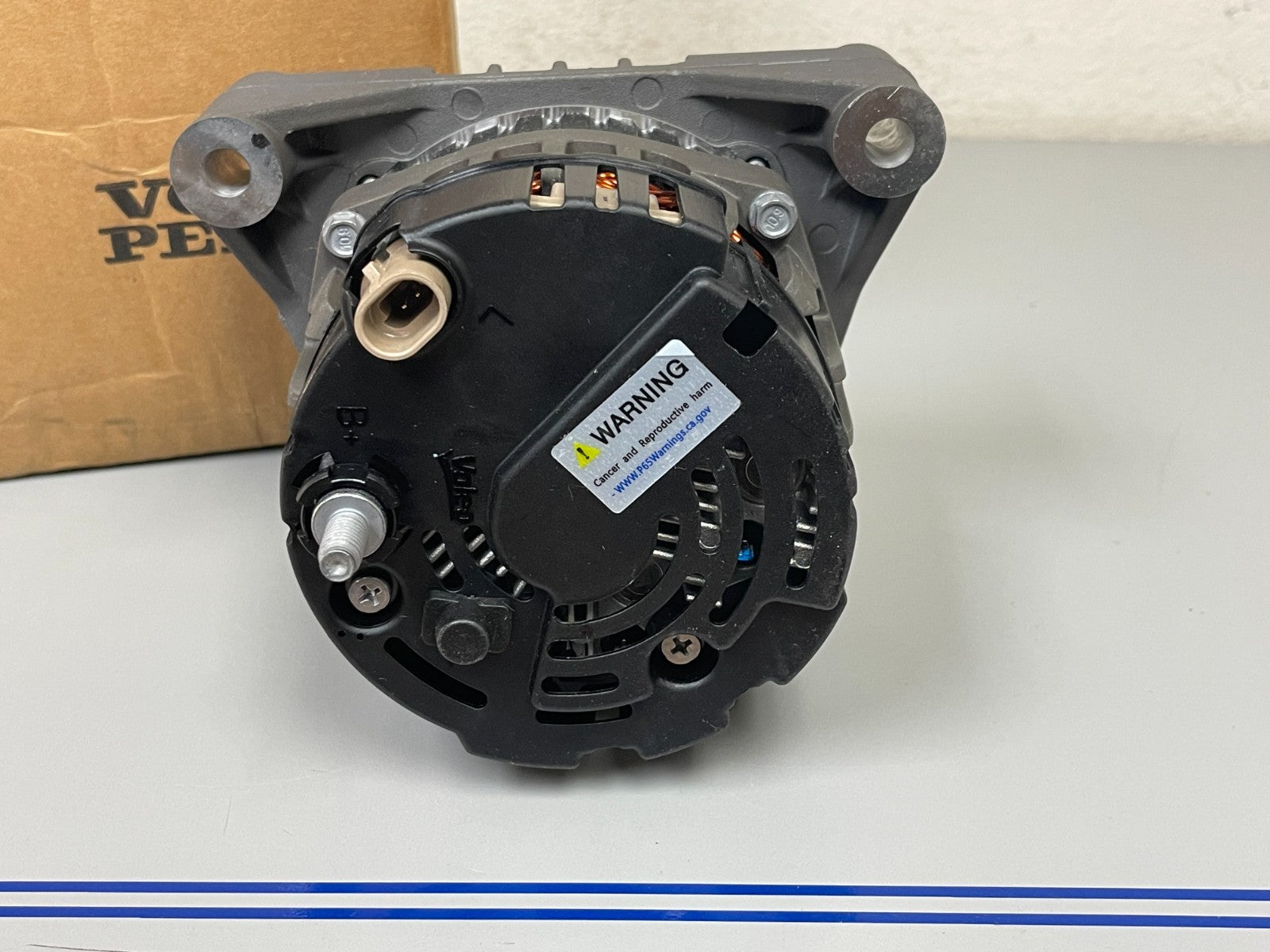 NEW OEM 3884950 Volvo Penta 12V 75A Alternator 0720