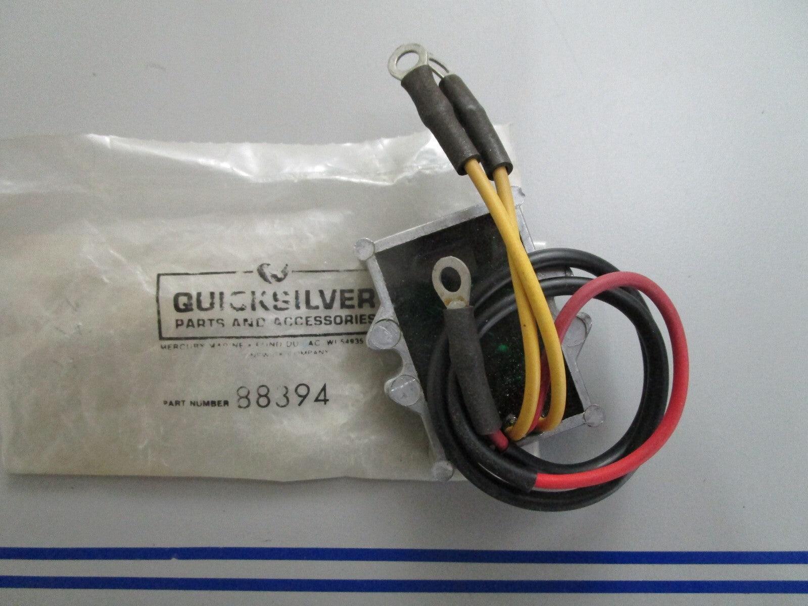 *NEW OEM* 0820 Mercury Quicksilver Voltage Regulator 88394