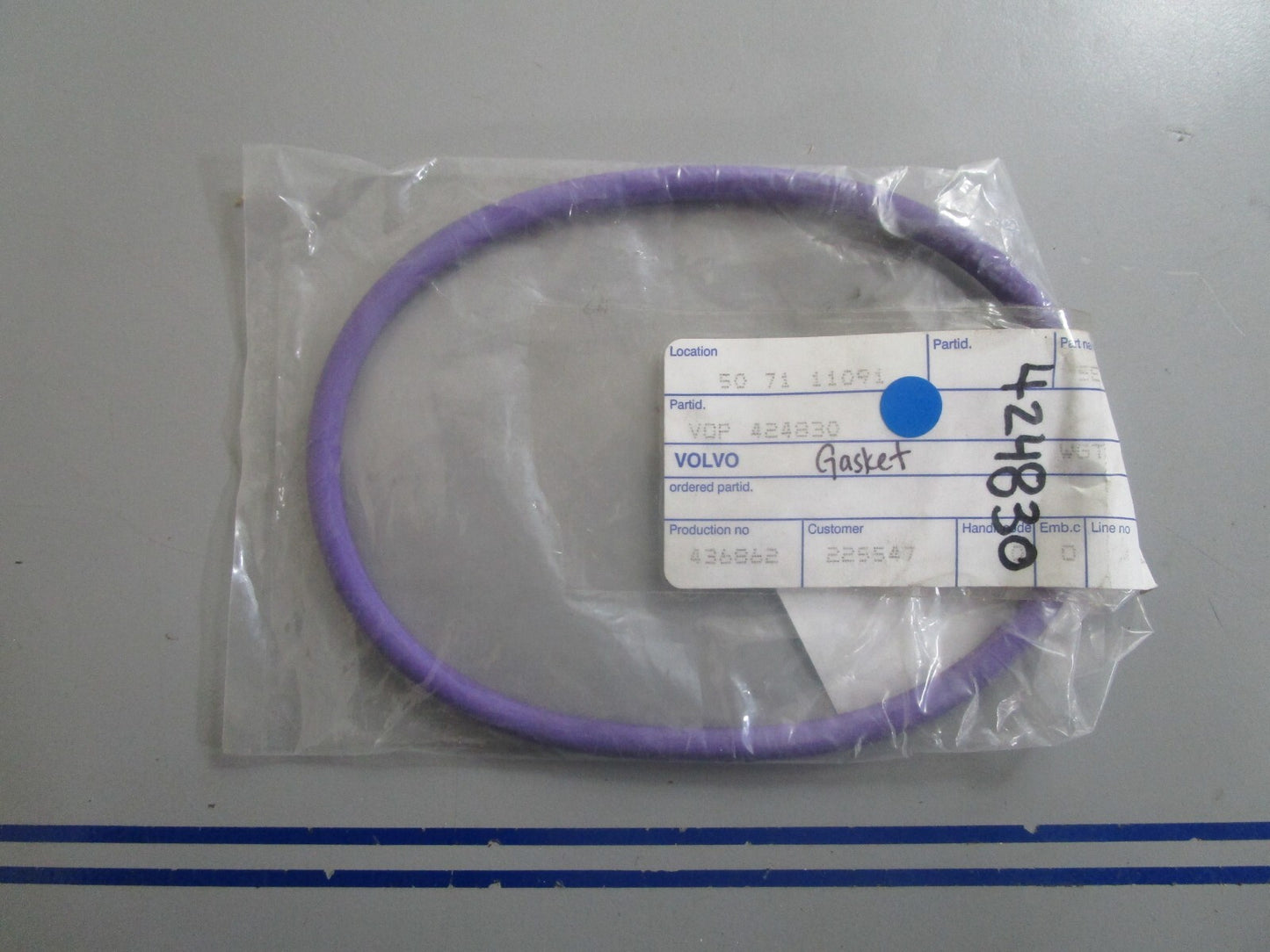 *NEW OEM* 0810 Volvo Penta Gasket 424830