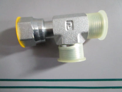 NEW OEM 38H1032 John Deere Swivel Run Tee Fitting 0820