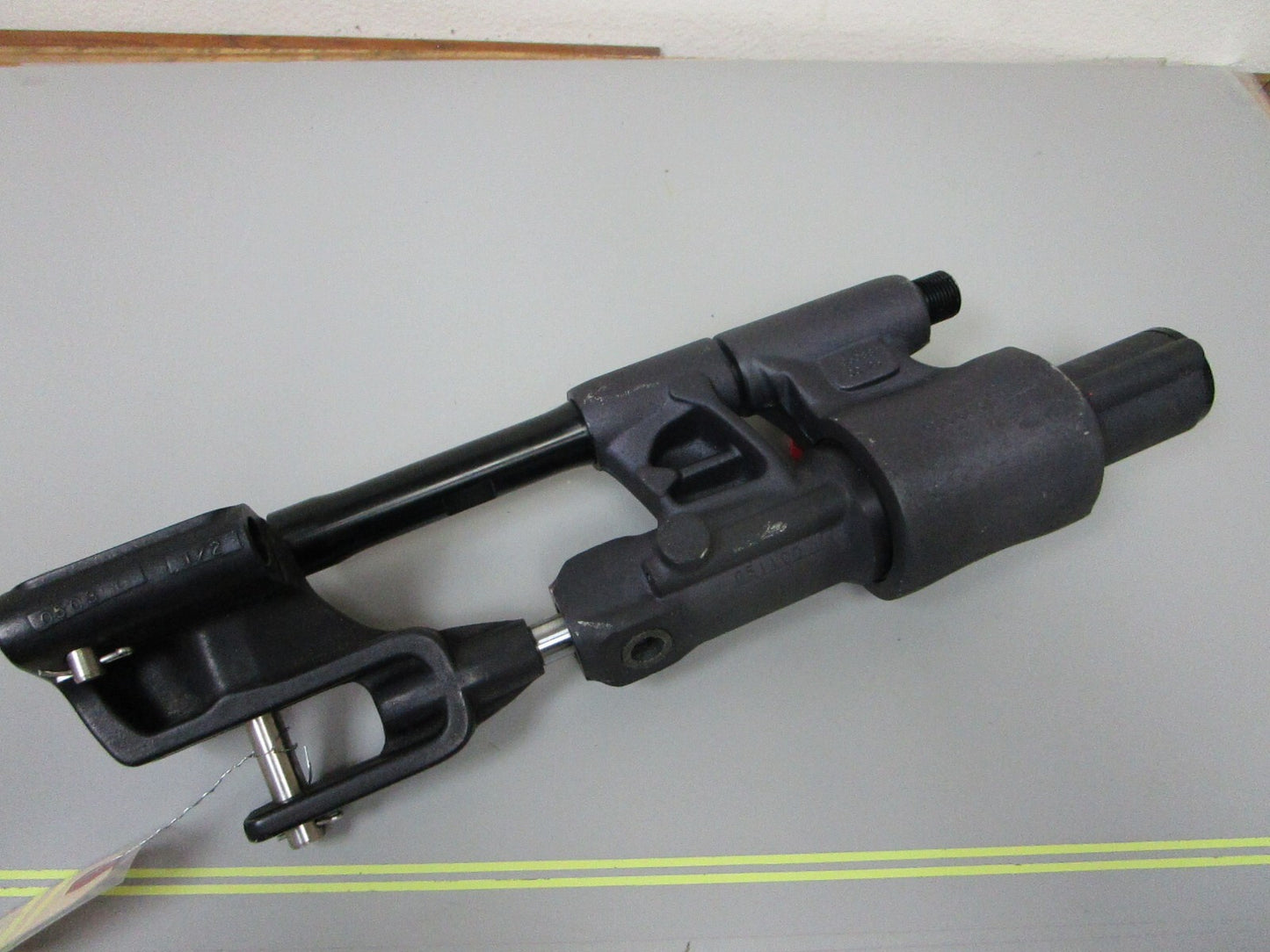 *NEW OEM* 0720 Volvo Penta Power Steering Actuator 3860883 21910902